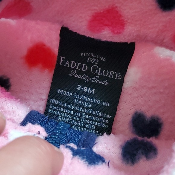 Carter's Girls 4 Piece Mix and Match Heart Outfit -Vest, onesie, Pants, Headband - Picture 6 of 14